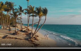 情侣沙滩散步视频素材