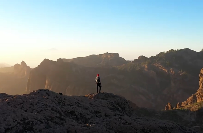 群山环绕勇攀高峰励志视频素材