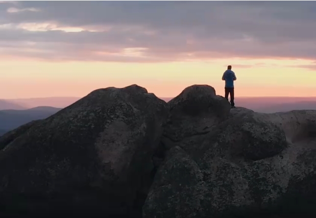 石峰山顶眺望励志视频素材