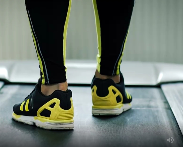 跑步机上锻炼励志视频素材